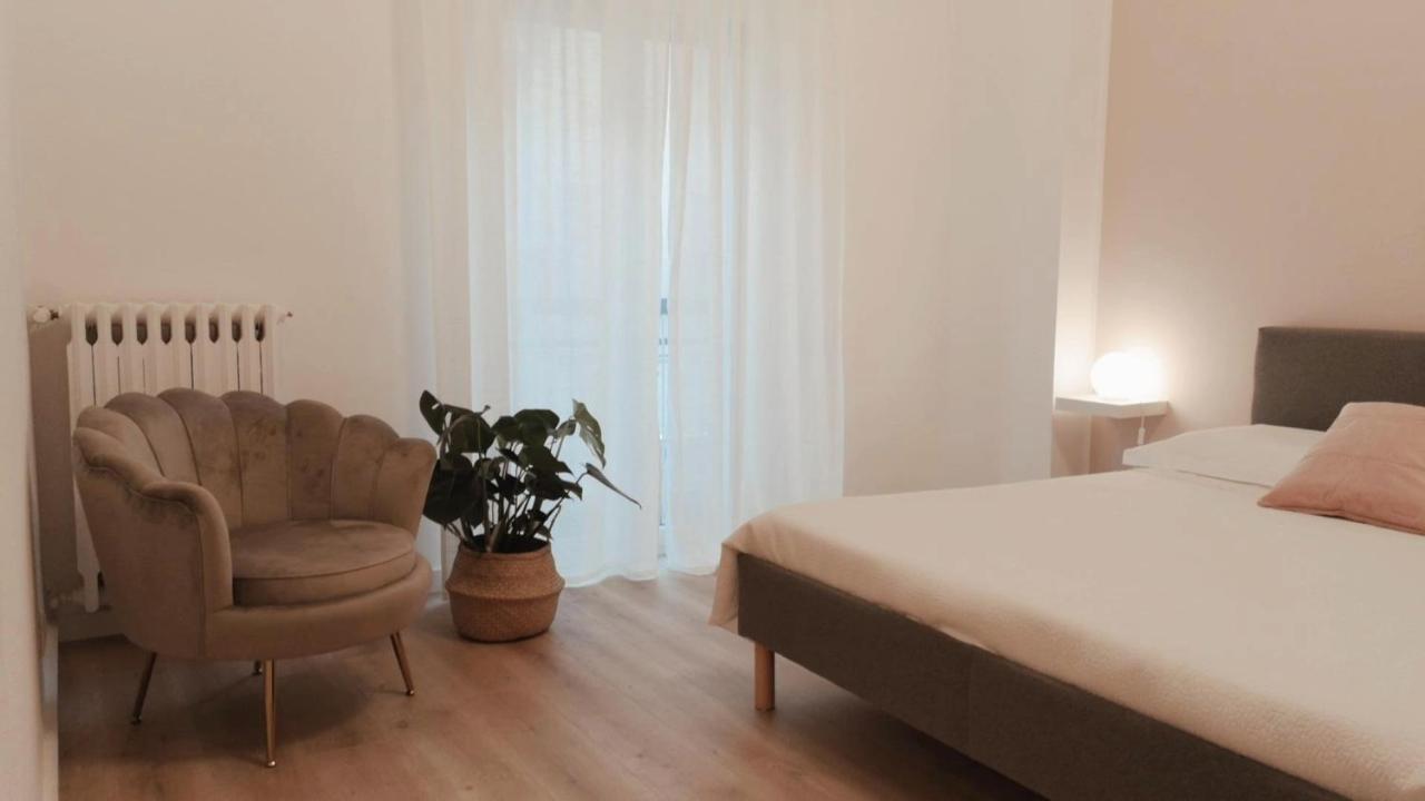 Апартаменты So Fine Petruzzelli Flat Бари Экстерьер фото